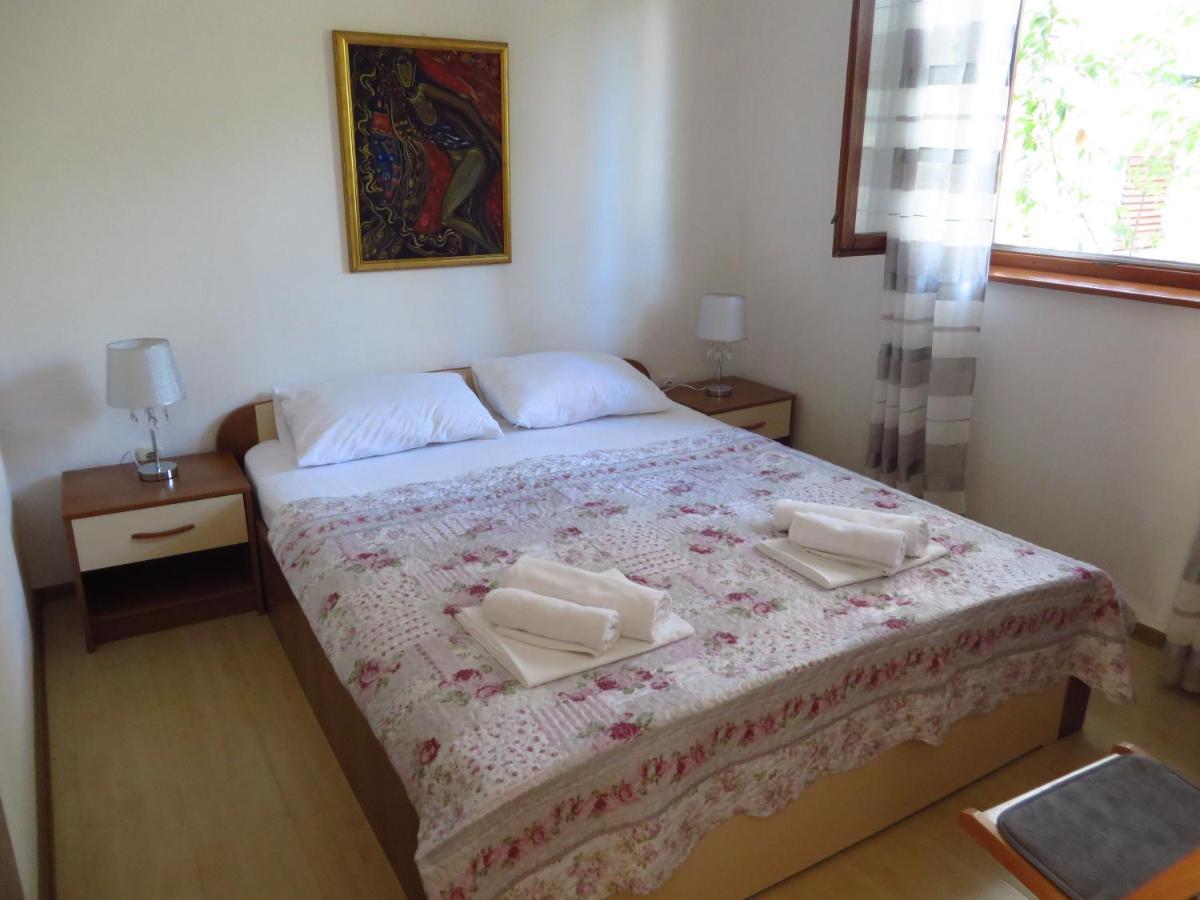 Soline Beach Apartments Biograd Na Moru Luaran gambar