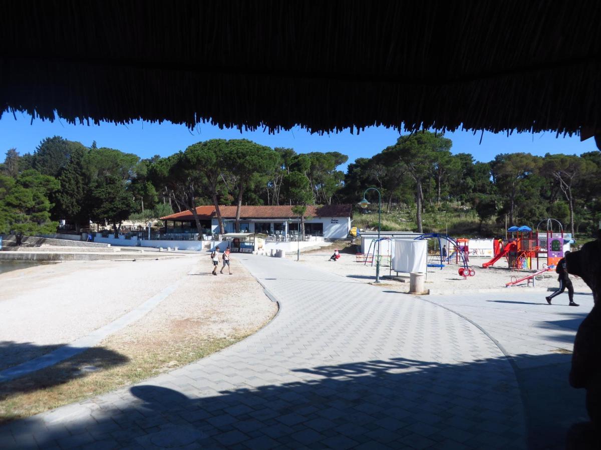 Soline Beach Apartments Biograd Na Moru Luaran gambar