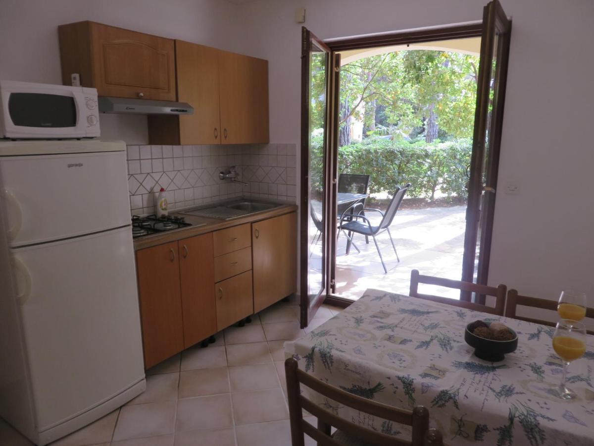 Soline Beach Apartments Biograd Na Moru Luaran gambar