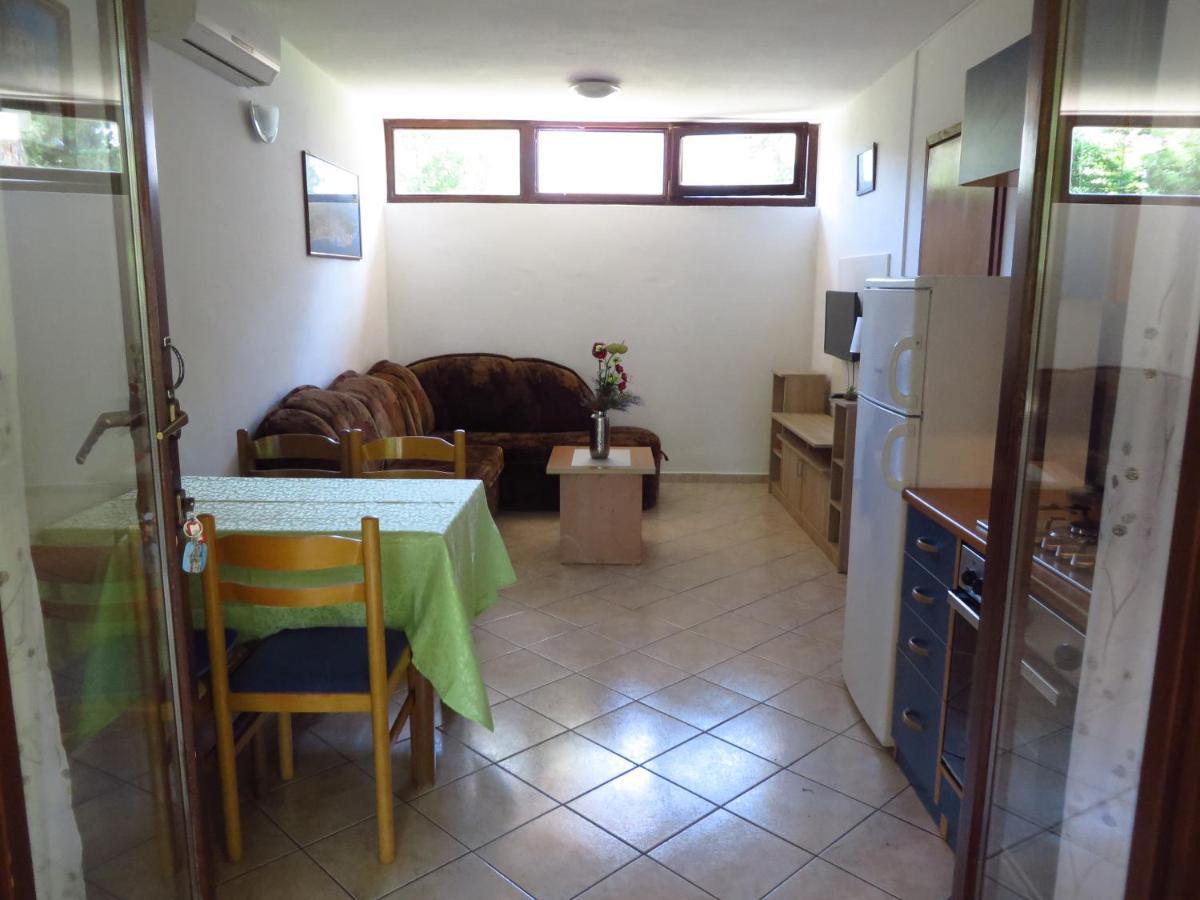 Soline Beach Apartments Biograd Na Moru Luaran gambar