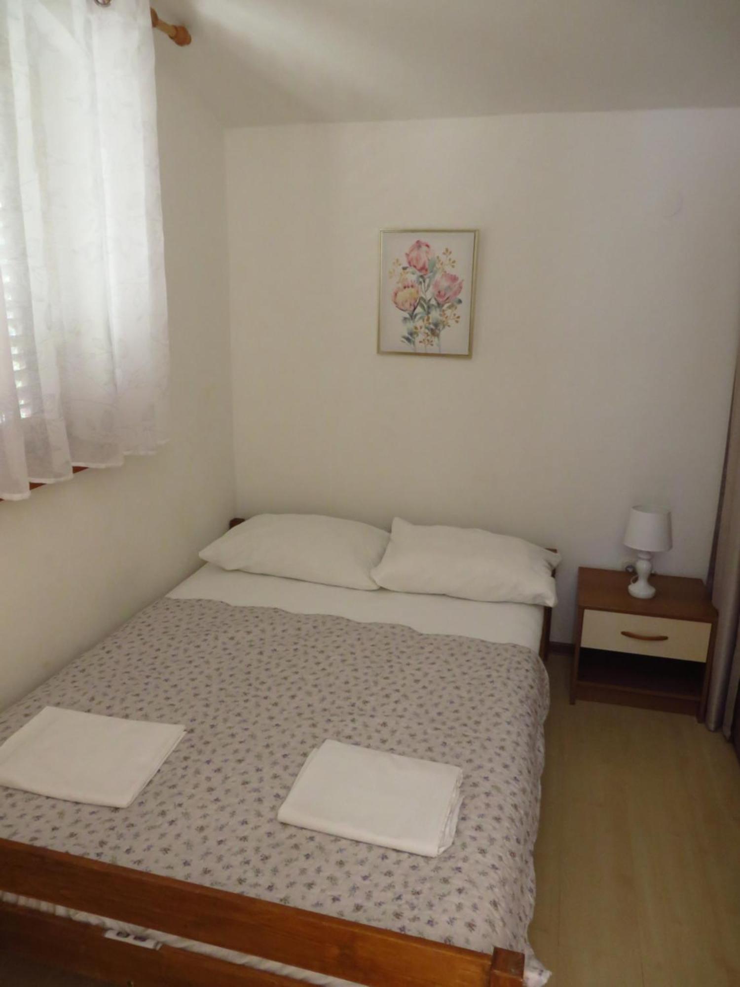 Soline Beach Apartments Biograd Na Moru Bilik gambar